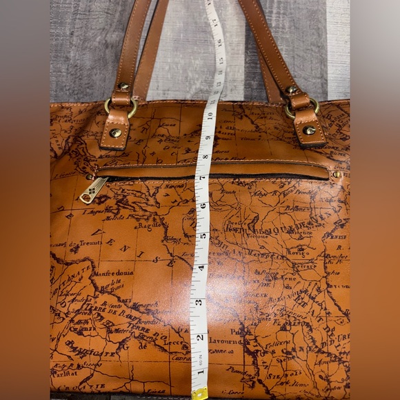 💛Patricia Nash Map Print 100% Full Grain Leather Tote - Picture 9 of 10
